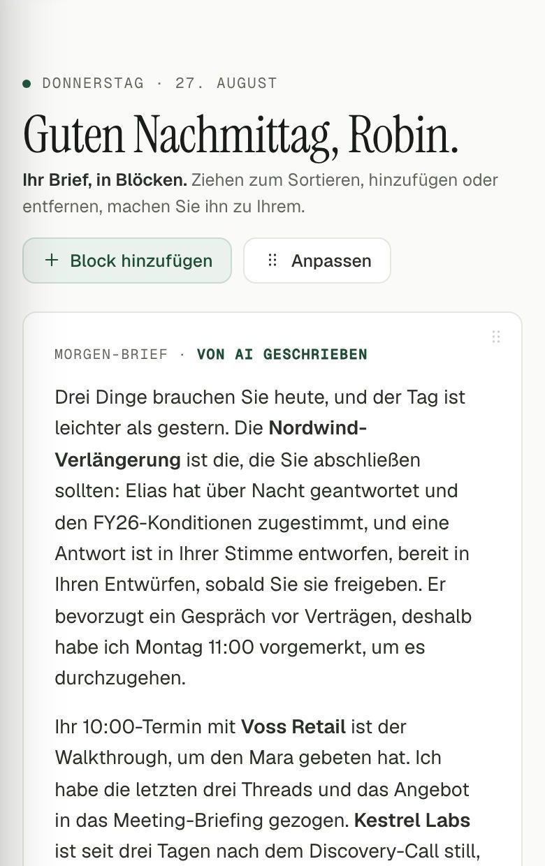 Das Random-Assistant-Briefing auf dem Handy: Beispieldaten, öffnet die Live-Demo